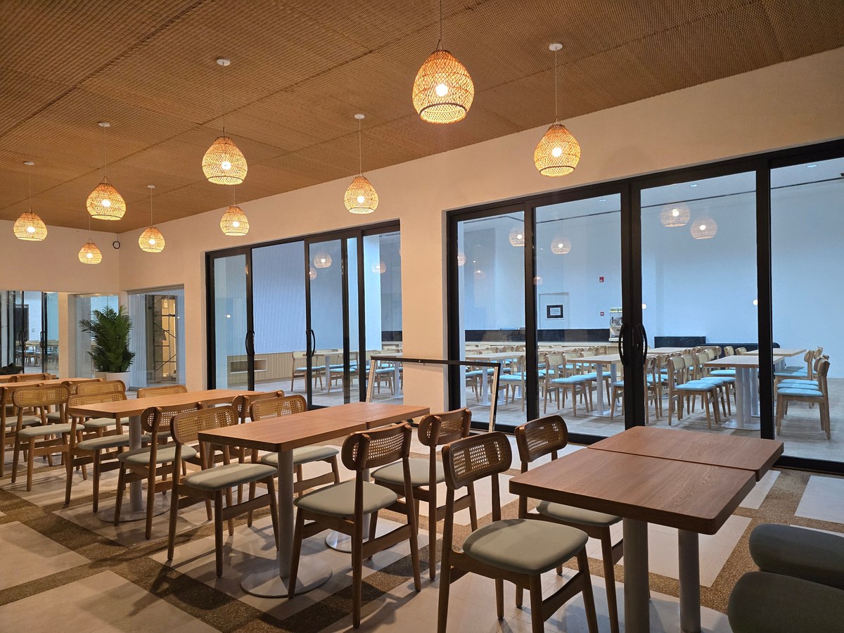 EV La Mer Campus 食堂