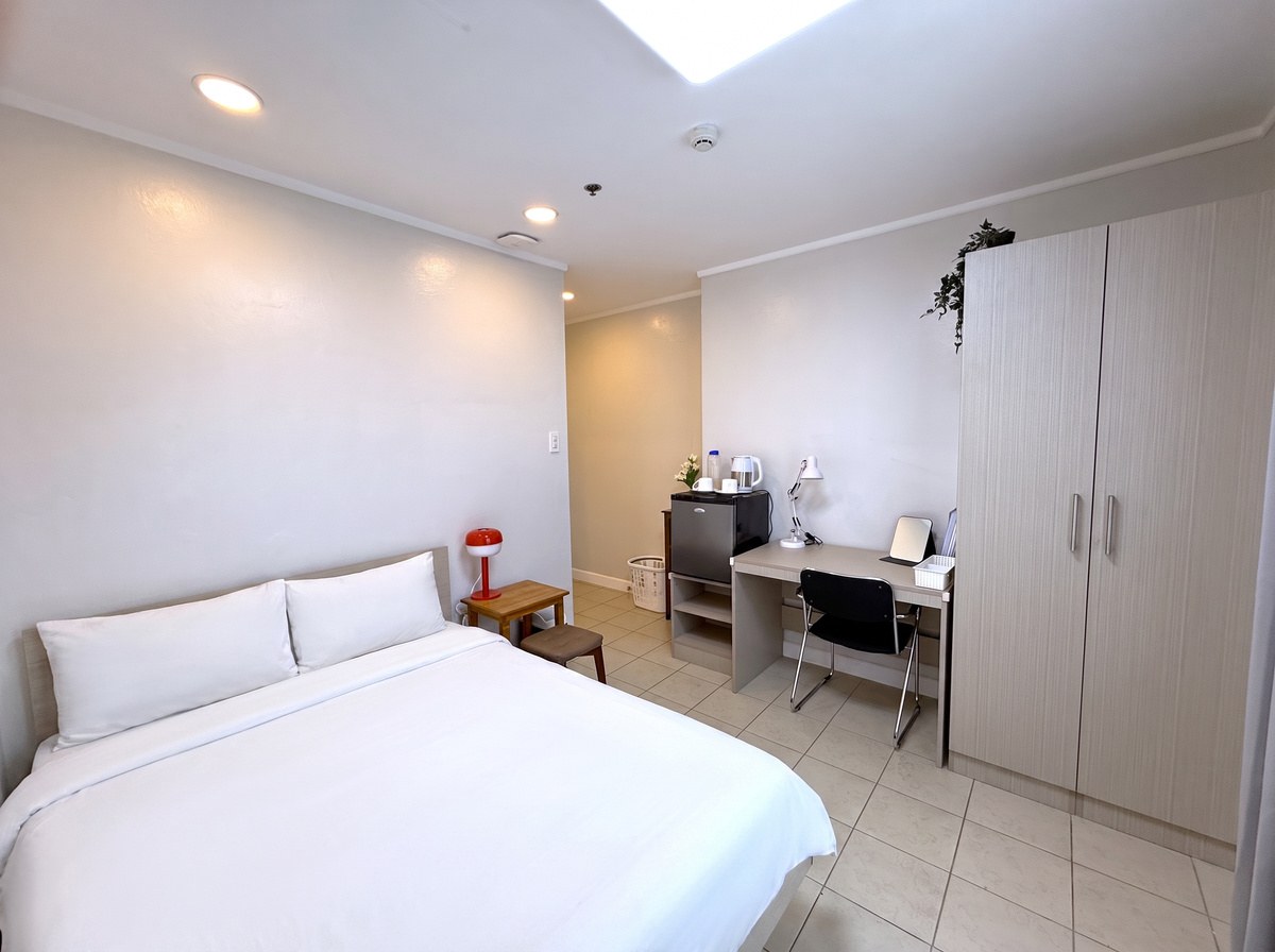 MONOL Sparta Standard Single Room