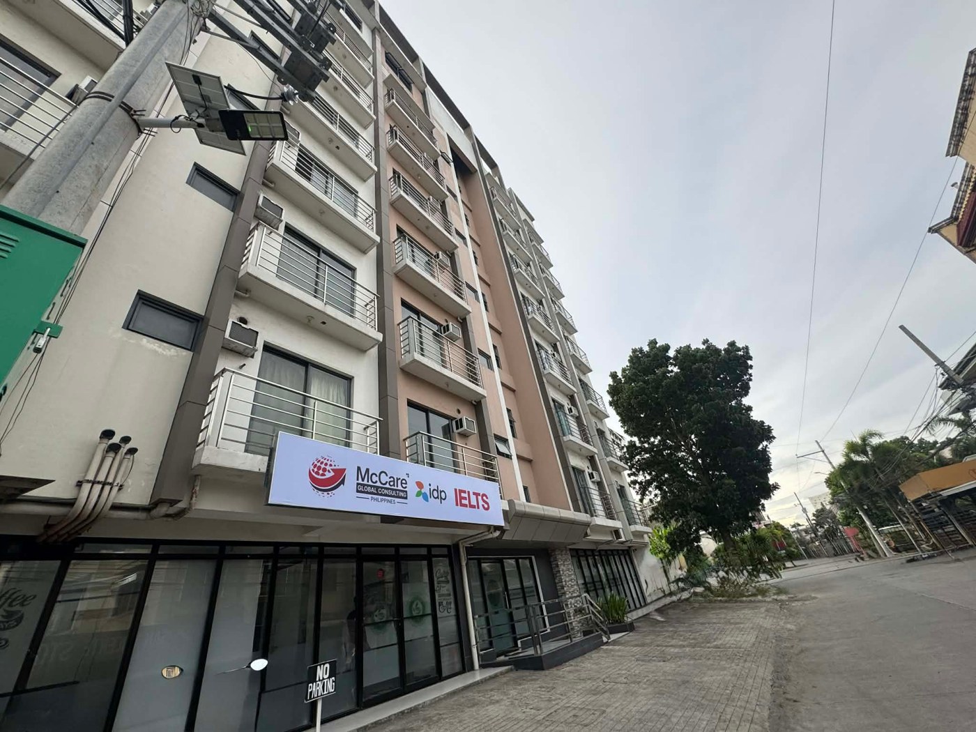 WE Academy Iloilo 校舎外観